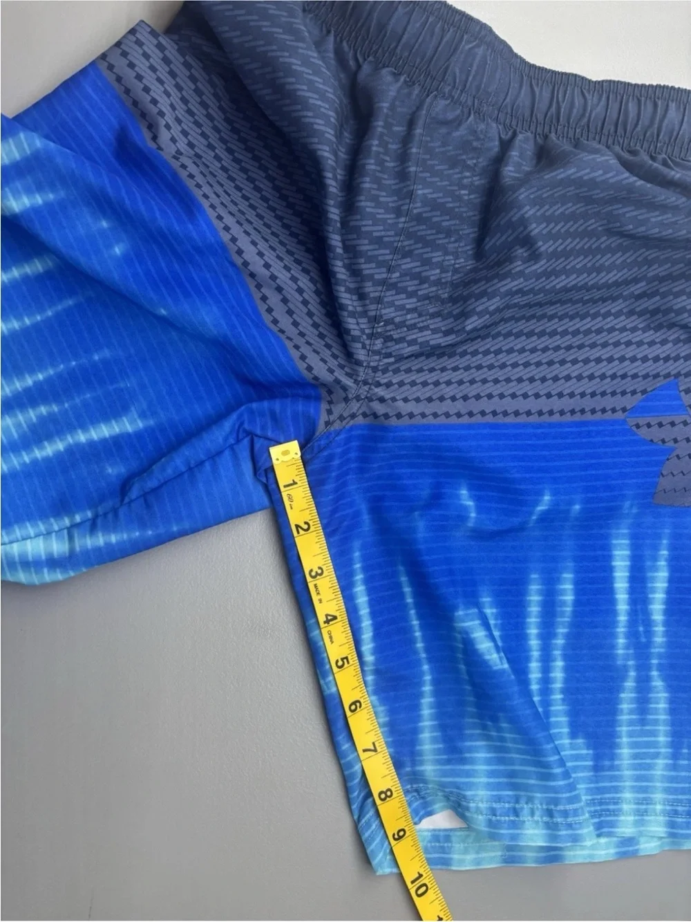 Under Armour Youth Multi Blue Swim Trunks Youth READ Description